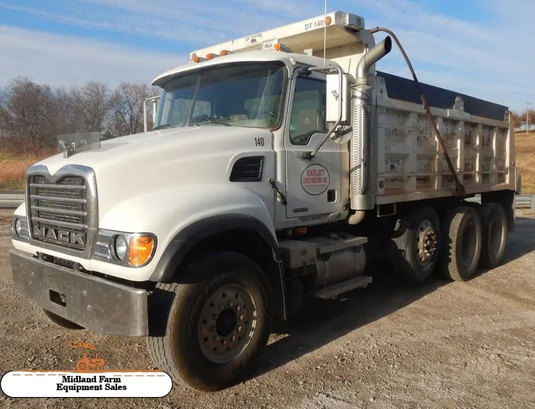 2003 Mack Granite CV713