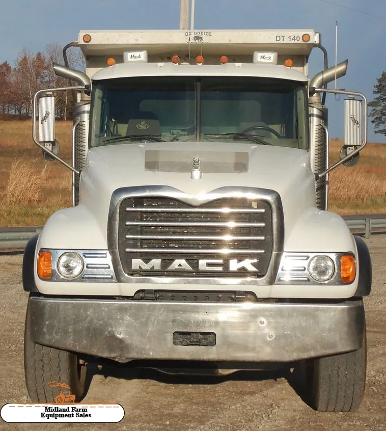 2003 Mack Granite CV713