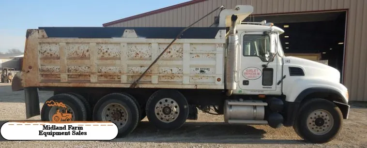 2003 Mack Granite CV713